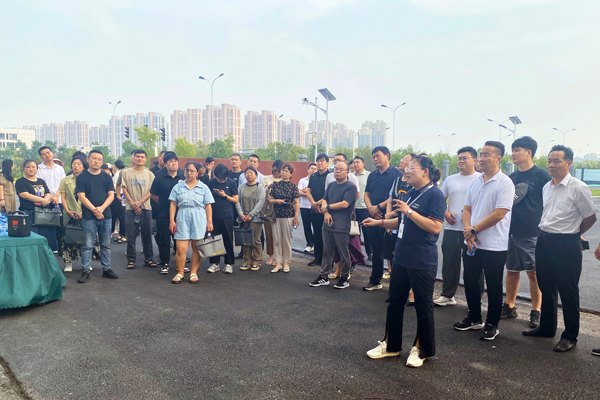 熱烈歡迎正定縣70人參觀團(tuán)到訪康譽(yù)醫(yī)療開展學(xué)習(xí)交流活動